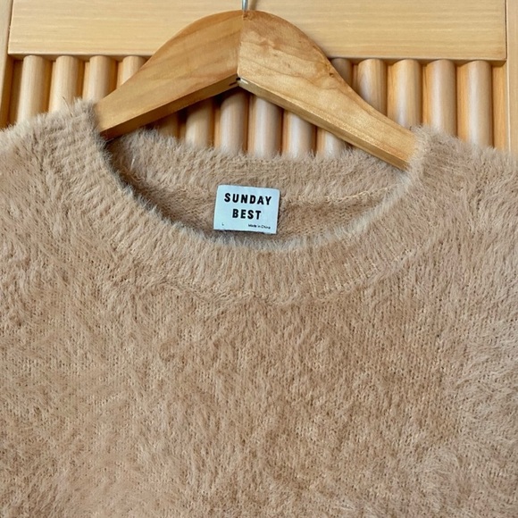 Aritzia sunday best kitten sweater tan - Picture 3 of 3